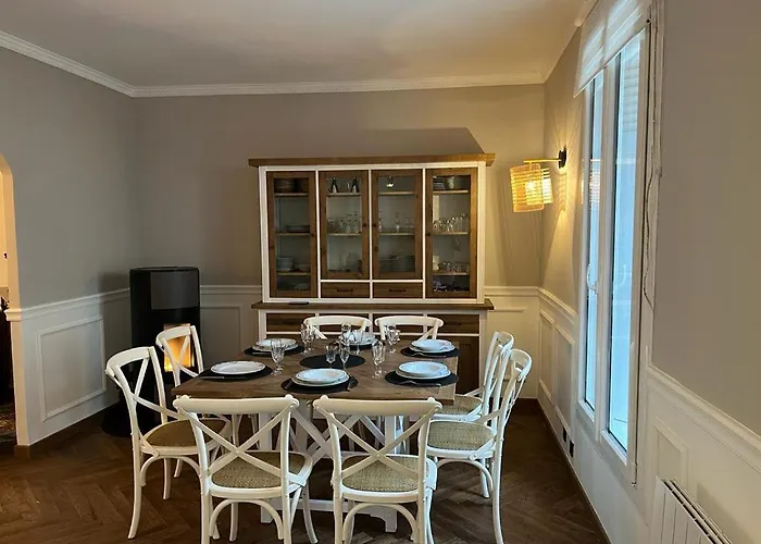 Jolie Maison Proche Des Commerces Et De La Plage