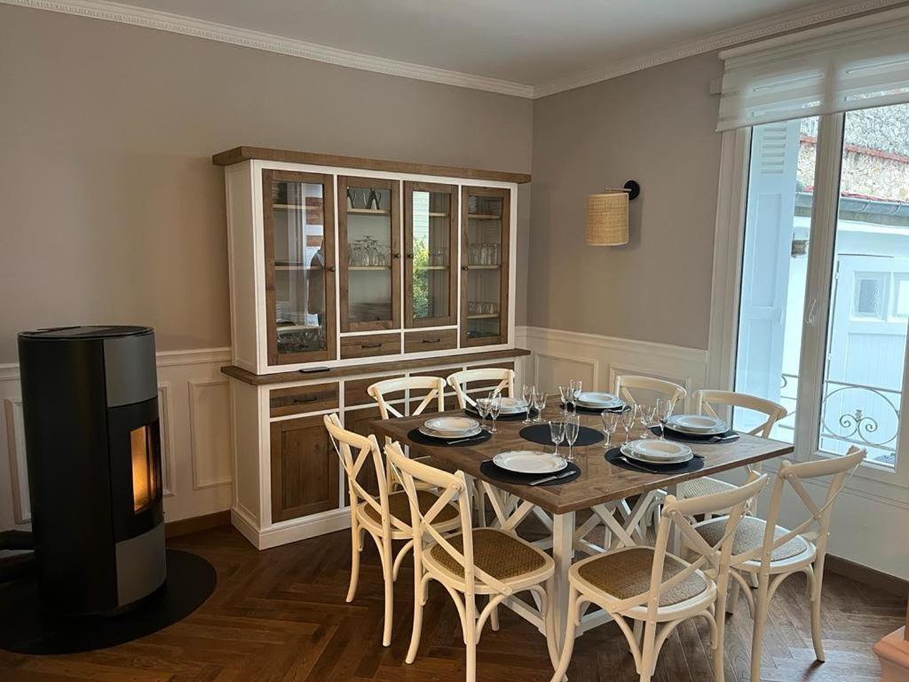 Jolie Maison Proche Des Commerces Et De La Casa de Férias *